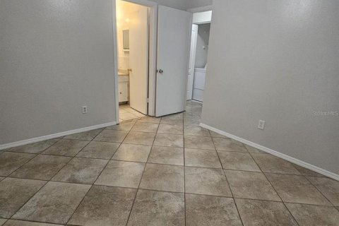 Apartamento en alquiler en Bradenton, Florida, 2 dormitorios, 76.55 m2 № 2230272 - foto 6