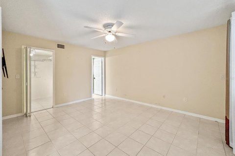 Villa ou maison à vendre à New Port Richey, Floride: 3 chambres, 212.75 m2 № 2091825 - photo 17