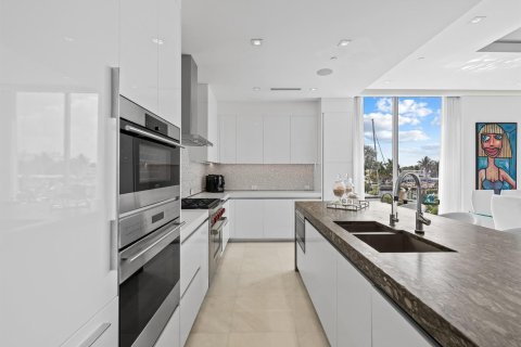 Copropriété à louer à Fort Lauderdale, Floride: 4 chambres, 307.32 m2 № 2407278 - photo 11