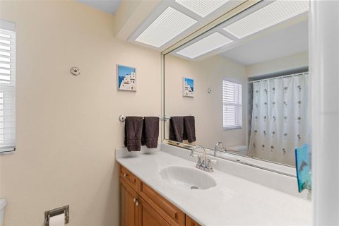 House in Saint Petersburg, Florida 3 bedrooms, 198.35 sq.m. № 1717411 - photo 30