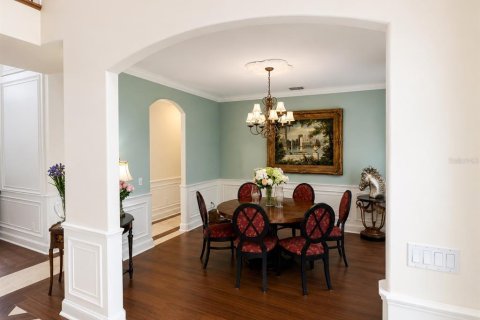 House in Apopka, Florida 4 bedrooms, 342.72 sq.m. № 2198269 - photo 11
