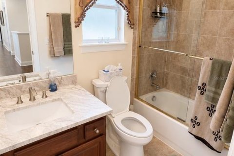 House in Apopka, Florida 4 bedrooms, 342.72 sq.m. № 2198269 - photo 23
