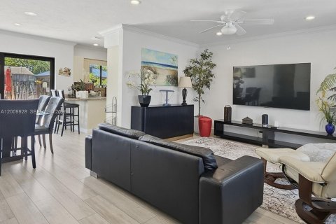Villa ou maison à louer à Lighthouse Point, Floride: 4 chambres № 2073334 - photo 3