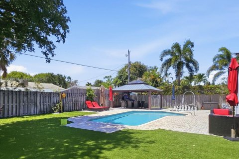 Villa ou maison à louer à Lighthouse Point, Floride: 4 chambres № 2073334 - photo 23