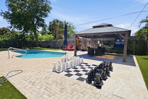 Villa ou maison à louer à Lighthouse Point, Floride: 4 chambres № 2073334 - photo 22