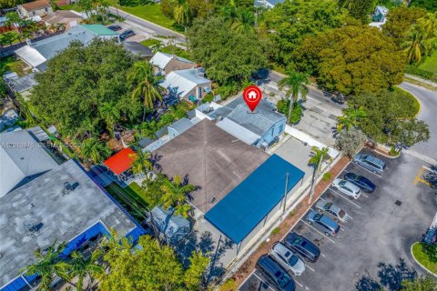 Commercial property in Hollywood, Florida 261.24 sq.m. № 2091027 - photo 23