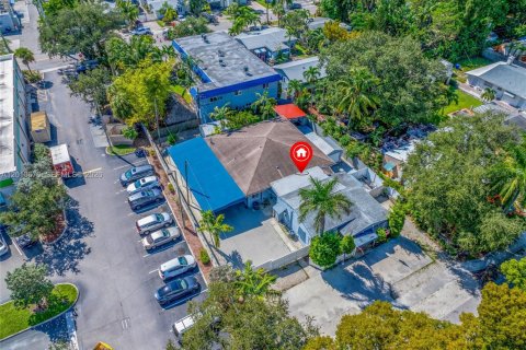 Commercial property in Hollywood, Florida 261.24 sq.m. № 2091027 - photo 22