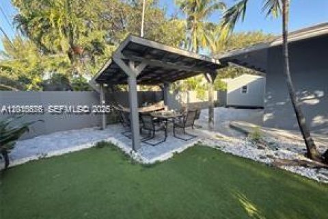 Commercial property in Hollywood, Florida 261.24 sq.m. № 2091027 - photo 5