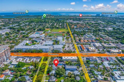 Commercial property in Hollywood, Florida 261.24 sq.m. № 2091027 - photo 27