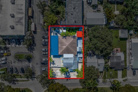 Commercial property in Hollywood, Florida 261.24 sq.m. № 2091027 - photo 4