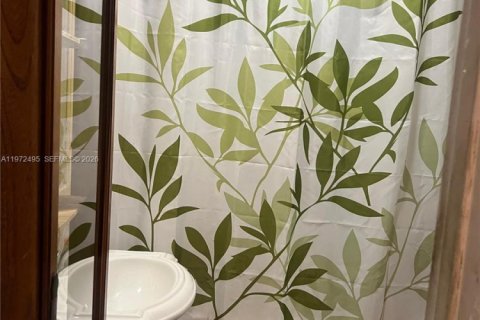 House in Dania Beach, Florida 3 bedrooms, 149.11 sq.m. № 2042926 - photo 15