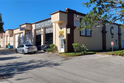 Commercial property in Davie, Florida № 1861494 - photo 6