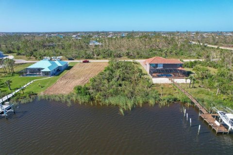 Terreno en venta en Port Charlotte, Florida № 227169 - foto 2