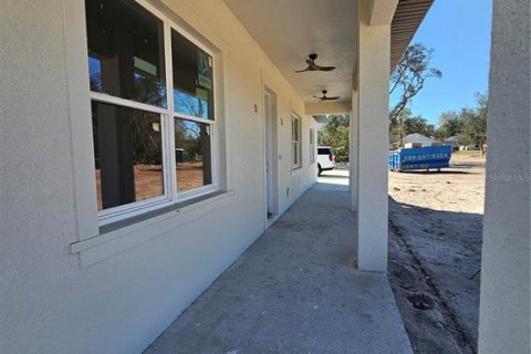 Villa ou maison à vendre à Deltona, Floride: 4 chambres, 204.38 m2 № 2105869 - photo 5