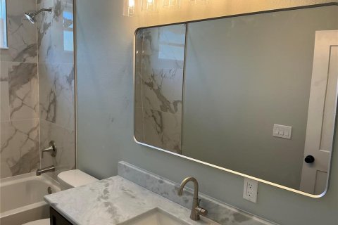 Villa ou maison à vendre à Deltona, Floride: 4 chambres, 204.38 m2 № 2105869 - photo 16