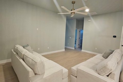 Villa ou maison à vendre à Deltona, Floride: 4 chambres, 204.38 m2 № 2105869 - photo 14