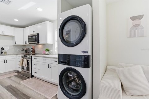 Apartamento en alquiler en Saint Petersburg, Florida, 2 dormitorios, 66.98 m2 № 2145583 - foto 8