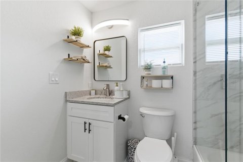 Apartamento en alquiler en Saint Petersburg, Florida, 2 dormitorios, 66.98 m2 № 2145583 - foto 12