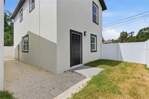 Apartamento en alquiler en Saint Petersburg, Florida, 2 dormitorios, 66.98 m2 № 2145583 - foto 16