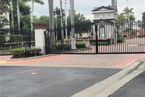 Copropriété à louer à Miramar, Floride: 3 chambres, 134.24 m2 № 2071349 - photo 3