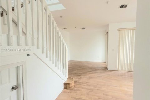 Copropriété à louer à Miramar, Floride: 3 chambres, 134.24 m2 № 2071349 - photo 7