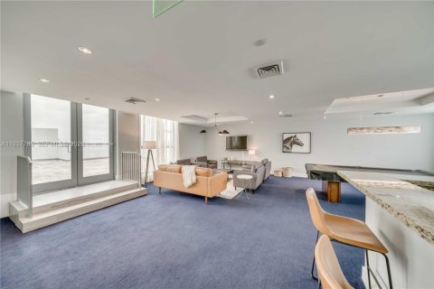 Condo in Hollywood, Florida, 2 bedrooms  № 1995430 - photo 28