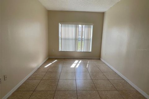 Villa ou maison à louer à Kissimmee, Floride: 4 chambres, 200.85 m2 № 2358189 - photo 5