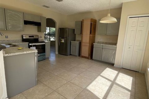 Villa ou maison à louer à Kissimmee, Floride: 4 chambres, 200.85 m2 № 2358189 - photo 7