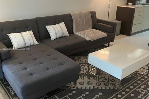 Copropriété à vendre à Miami Beach, Floride: 1 chambre, 73.49 m2 № 1863905 - photo 3