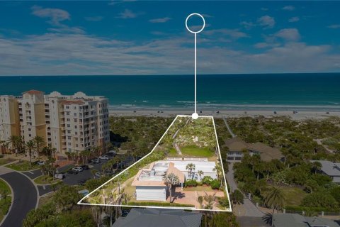 House in New Smyrna Beach, Florida 5 bedrooms, 442.96 sq.m. № 2210700