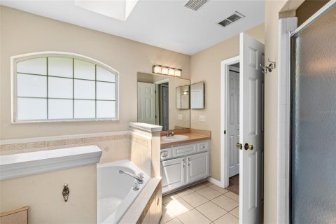 House in Gainesville, Florida 3 bedrooms, 153.1 sq.m. № 1850248 - photo 17