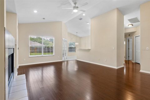 House in Gainesville, Florida 3 bedrooms, 153.1 sq.m. № 1850248 - photo 8