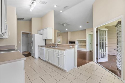 House in Gainesville, Florida 3 bedrooms, 153.1 sq.m. № 1850248 - photo 10