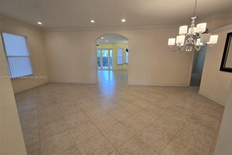 House in Boynton Beach, Florida 3 bedrooms, 198.9 sq.m. № 1864897 - photo 4