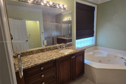 House in Boynton Beach, Florida 3 bedrooms, 198.9 sq.m. № 1864897 - photo 12