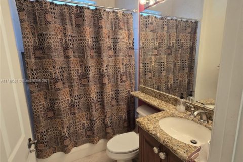 House in Boynton Beach, Florida 3 bedrooms, 198.9 sq.m. № 1864897 - photo 9