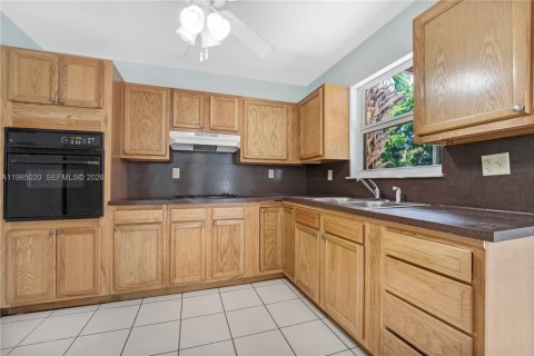 Casa en venta en Deerfield Beach, Florida, 2 dormitorios, 107.77 m2 № 2046560 - foto 11