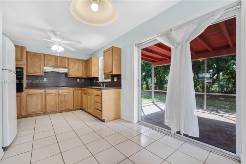 Casa en venta en Deerfield Beach, Florida, 2 dormitorios, 107.77 m2 № 2046560 - foto 8