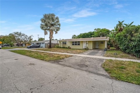 Casa en venta en Deerfield Beach, Florida, 2 dormitorios, 107.77 m2 № 2046560 - foto 2