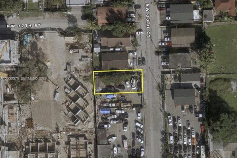 Commercial property in Miami, Florida № 2089452 - photo 3