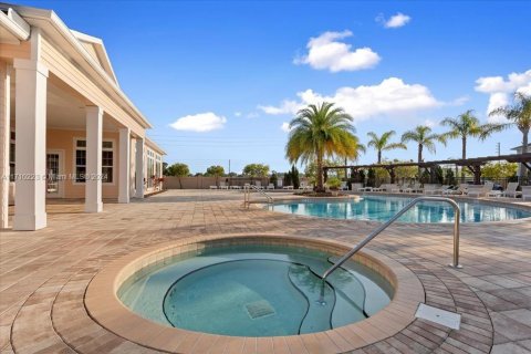 Townhouse in Kissimmee, Florida 3 bedrooms № 1883787 - photo 12