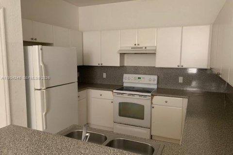 Townhouse in Wellington, Florida 3 bedrooms, 141.58 sq.m. № 1997916 - photo 2