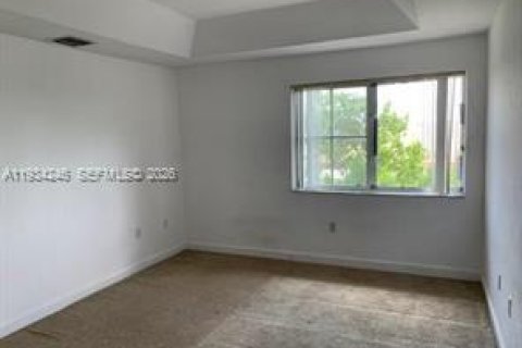 Townhouse in Wellington, Florida 3 bedrooms, 141.58 sq.m. № 1997916 - photo 3