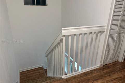 Townhouse in Wellington, Florida 3 bedrooms, 141.58 sq.m. № 1997916 - photo 18