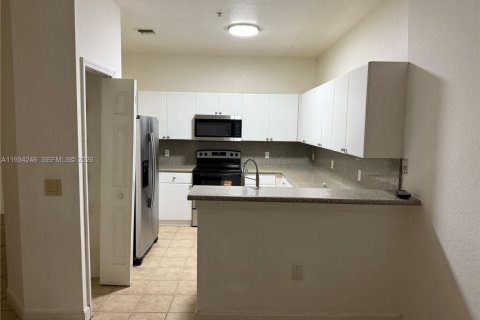 Townhouse in Wellington, Florida 3 bedrooms, 141.58 sq.m. № 1997916 - photo 9