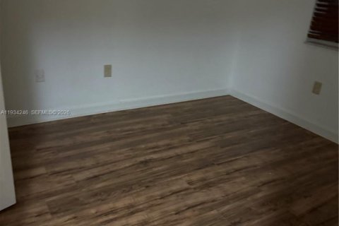 Townhouse in Wellington, Florida 3 bedrooms, 141.58 sq.m. № 1997916 - photo 20