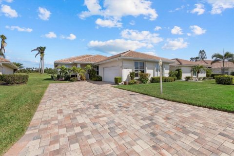 Villa ou maison à vendre à Englewood, Floride: 3 chambres, 199.65 m2 № 1515784 - photo 2