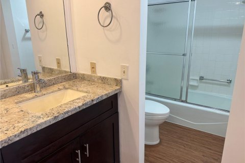 Condo in Pompano Beach, Florida, 3 bedrooms № 1989854 - photo 19