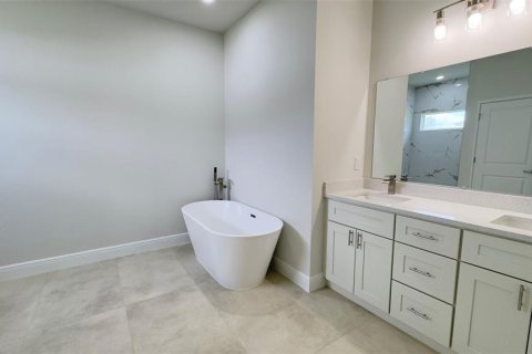 House in Ocala, Florida 4 bedrooms, 170.29 sq.m. № 1885131 - photo 13