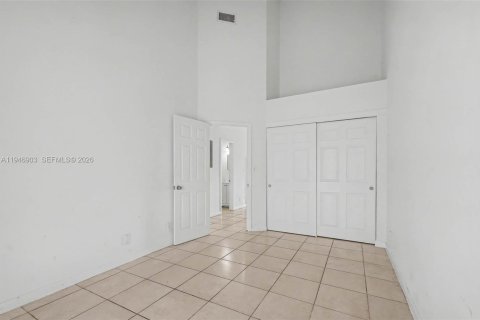 Townhouse in Lauderhill, Florida 2 bedrooms, 78.87 sq.m. № 2003156 - photo 15